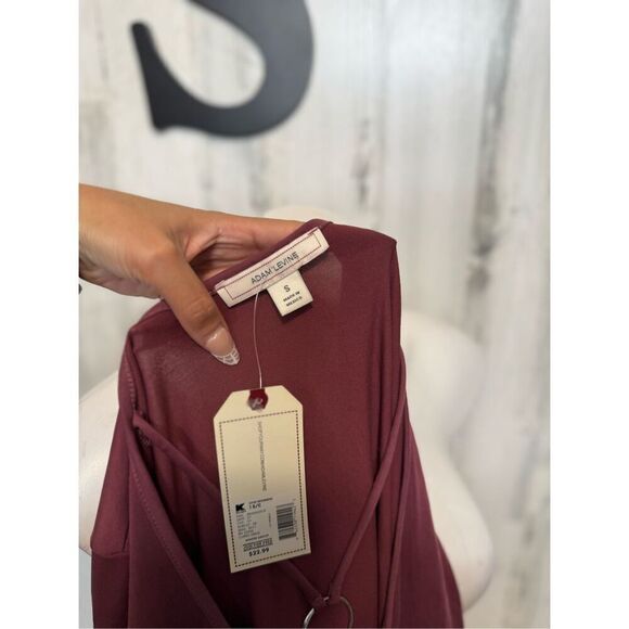 Adam Levine dress - Picture 5 of 7